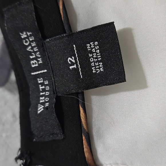 White House Black Market Monochrome Tank Top - Picture 4 of 4